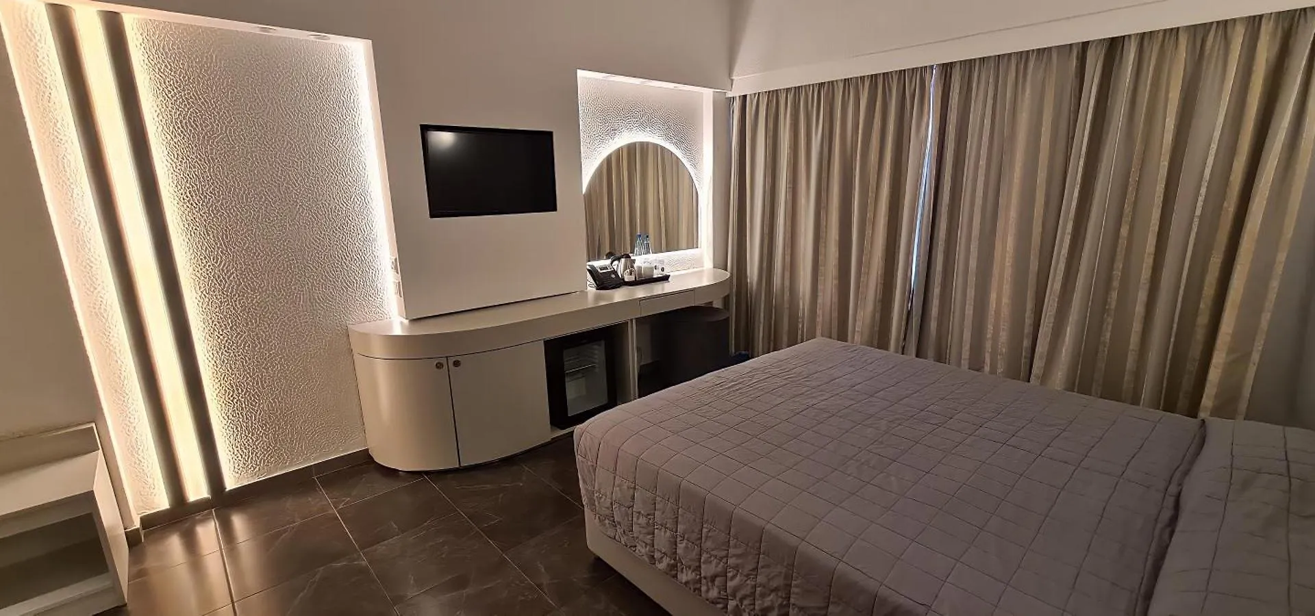 Sveltos Hotel Larnaca Cypr